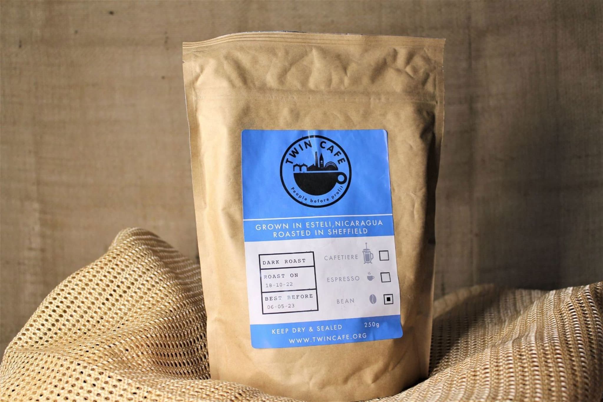 Twin Cafe Coffee, Dark Roast, Beans 250g